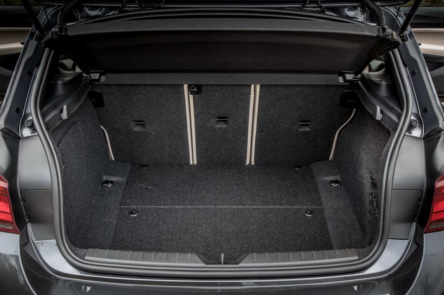 Багажник BMW M140i 3-Door (F21) 2016 года  (UK) (фото 16 из 17)